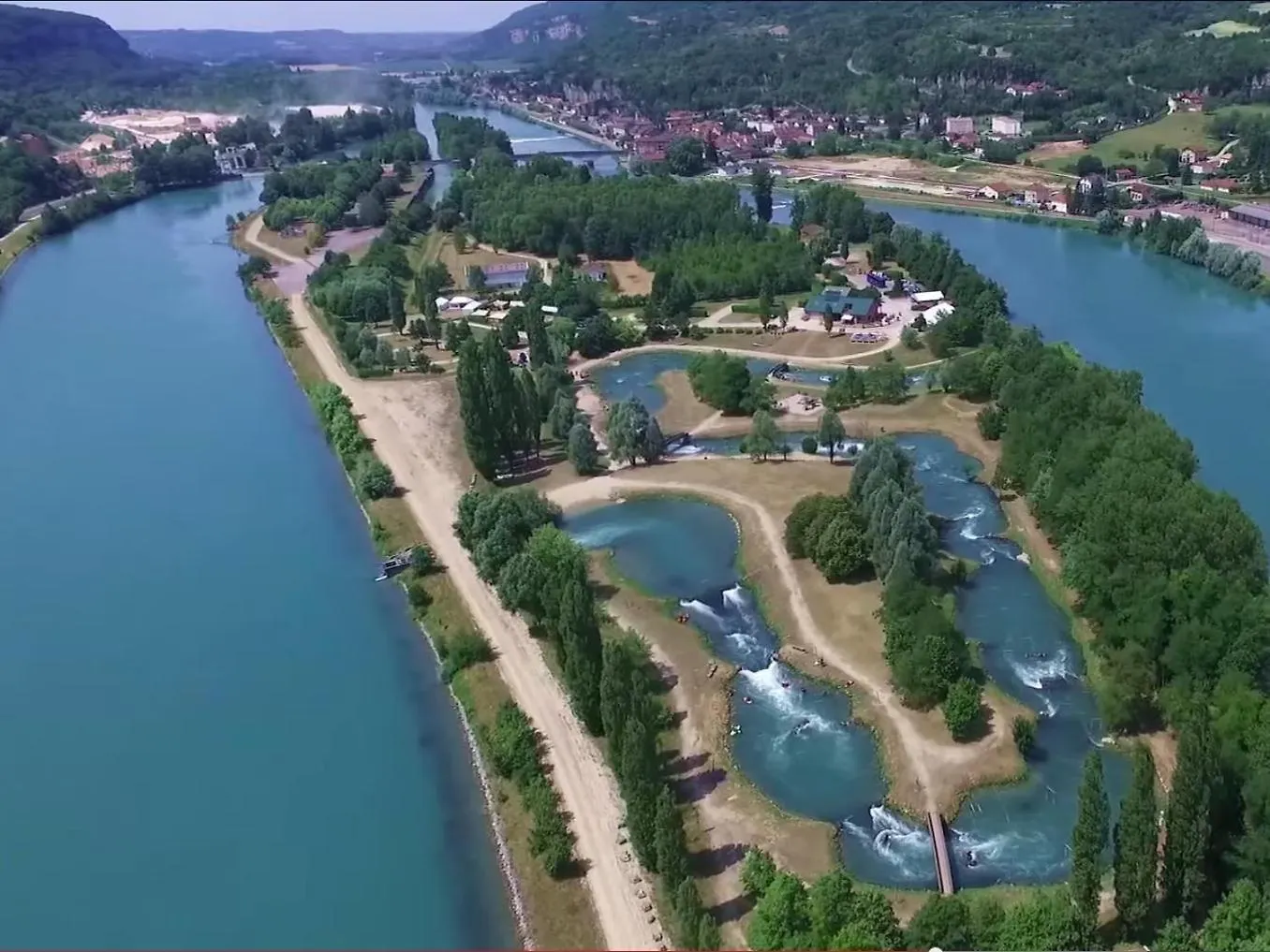 A Deux Pas Du Rhone Villa Sault-Brenaz 0*,
